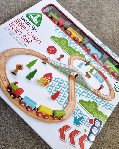 Wooden train set track town - set,