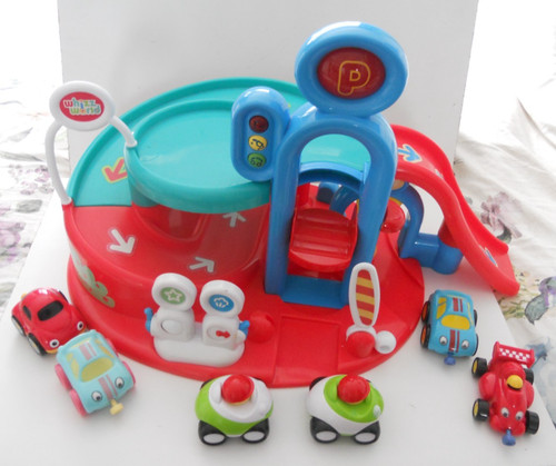 Early learning centre whizz - centre,
